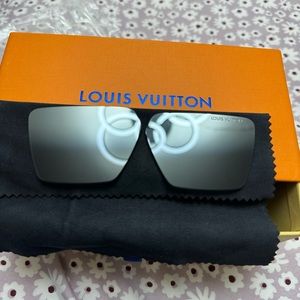 Louis Vuitton eyeglass lenses price $100